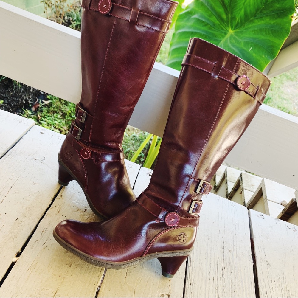 DR MARTEN | EUC Burgundy Size 7 tall heel boots